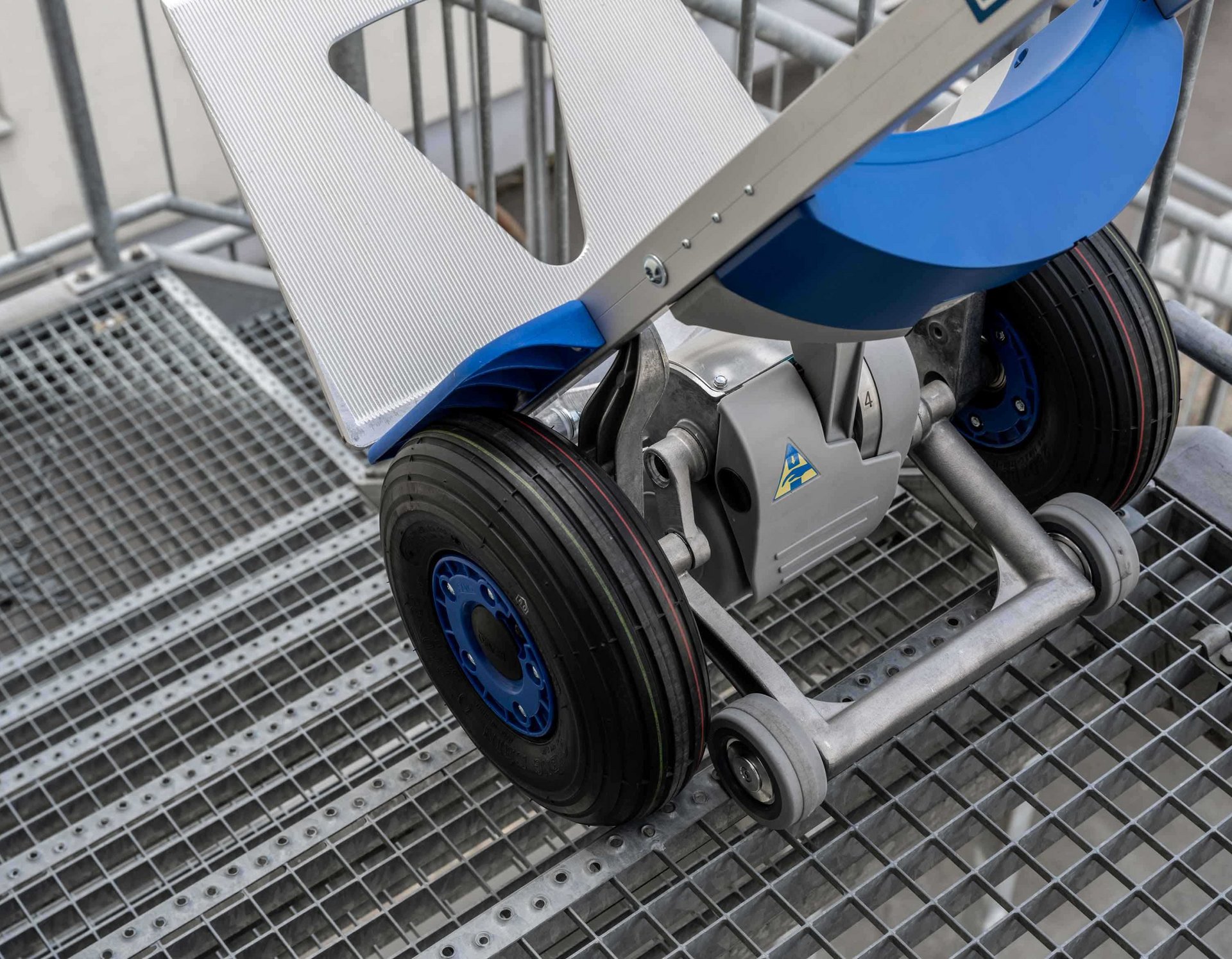 up to 2000 steps up or down!  depending on your choice